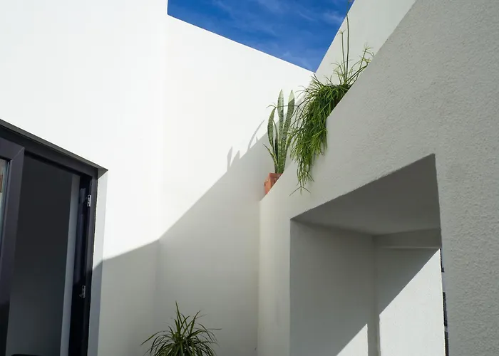 アパートホテル Azoreanstar